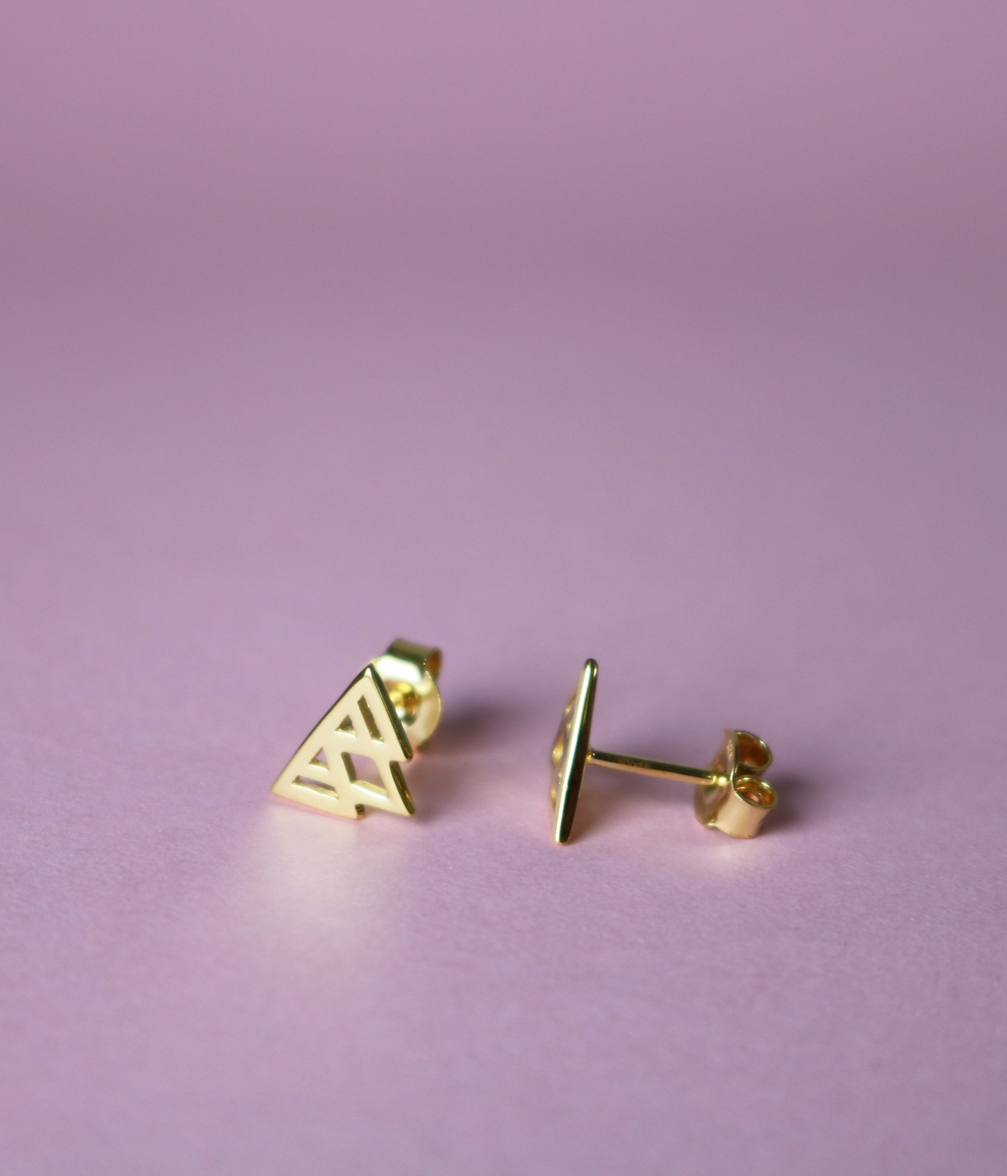 Gold stud Earrings